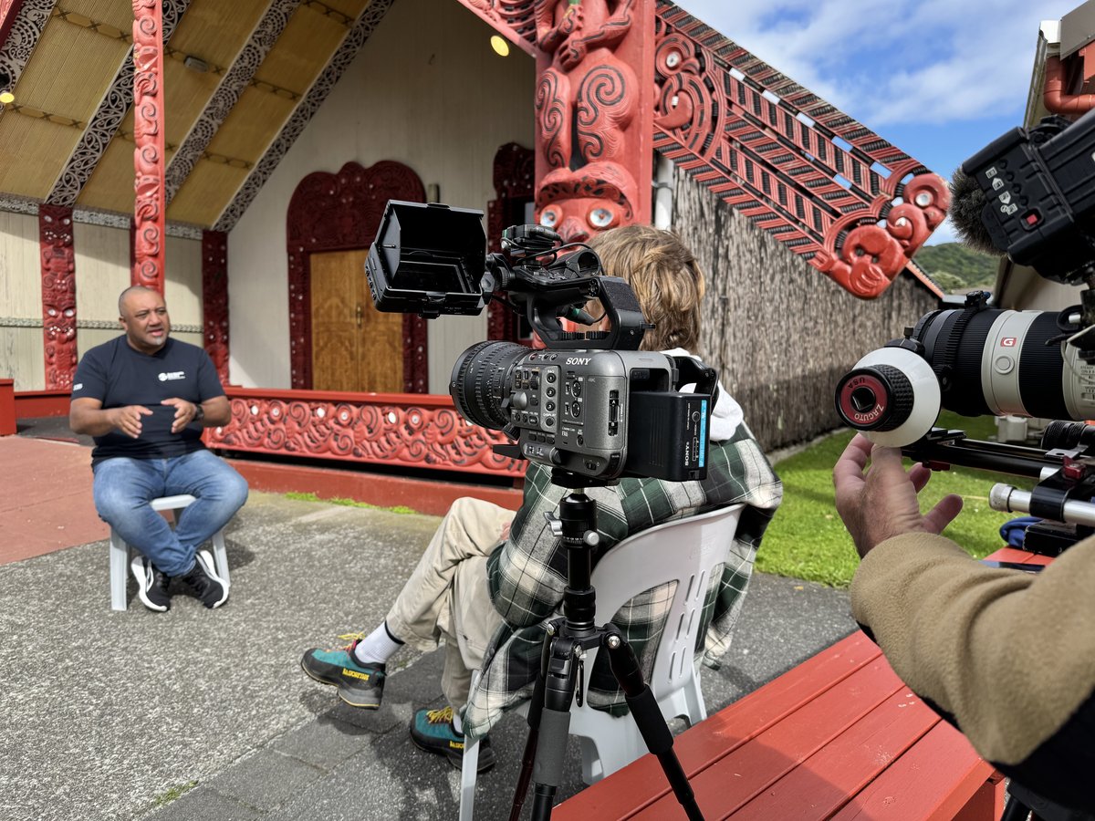 Hans Otto Film Team beim Interview in Neuseeland